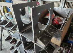 配管支持金物製作