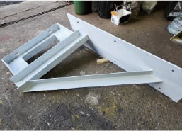 配管支持金物製作